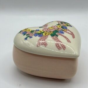 Floral Heart-Shaped Trinket Box Pink Roses with Bows  Keepsakes Jewelry Box